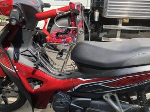 Ghế số gập inox có vòng an toàn cho bé