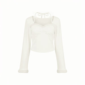 เสื้อยืดแขนยาว ทรงครอป คอเหลี่ยม มีสายคล้องคอคู่สำหรับผูกที่ด้านหลัง ติดโบว์เล็กๆ ผ้าฟลีซ แต่งขนเฟอร์นุ่มฟู ที่คอและปลายแขน ชุดคริสต์มาส #7758