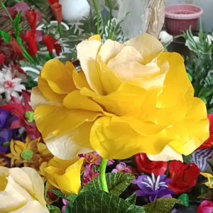 Bunga hias handmade mawar jumbo . bungapalsu dari plastik kresek ukuran jumbo. prakarya. diy handmade