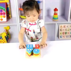 Đồ chơi Montessori thả hình 4 trụ nhiều màu sắc giúp bé nhận biết hình khối