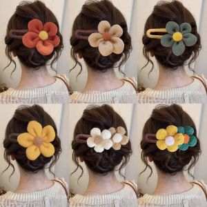 METALIX Plush Flower Hair Claw Large Flower Headwear Hairpin Hair Accessories Hair Clips Autumn Winter