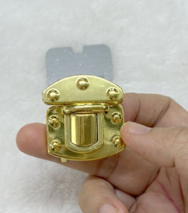 ตัวล็อคกระเป๋า ตัวล็อคปากกระเป๋า สีทอง เงางาม หน่วยขายต่อตัว