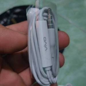 HEADSET / HANDSFREE ORIGINAL FOR VIVO (TANPA BOX) SUARA FULL BASS SUPPORT MIC TELPONAN DAN GAME COCOK UNTUK SEMUA TIPE ANDROID / KUALITAS ORIGINAL