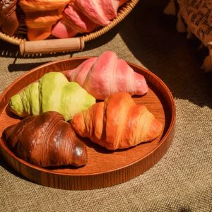 Juviaal 捏捏乐 squishy toy 解压玩具 Sticky Food Artificial Bread Fake Slow Rising Simulation Soft Rebound Toys Creative Cartoon Croissant Squishy Toy Kids Adults