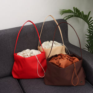 Soft Surface Cloud Shaped Shoulder Bag Nylon Double Strap Crossbody Bags Large Capacity Cloud Shaped Womens Tote Bag2026