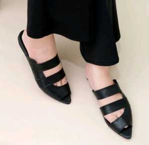 Sandal Selop Tiga cm Wanita Pull Busa Empuk Kekinian Terbaru Sendal Mules Flatshoes Hak Datar Slop Slip On Bustong Casual Trendy Cewek Korea