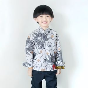 Baju batik anak laki laki lengan panjang dan pendek umur 2 sampai  10 tahun Couple batik ayah dan anak cowok lengan panjang dan pendek motif kekinian Kemeja batik anak laki laki lengan panjang dan pendek terlaris