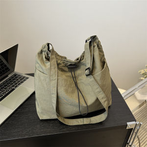 Womens Ultra-Light Casual Messenger Bag Large Capacity Fashionable Multi-Purpose Shoulder Bag For Commute Travel Daily Use