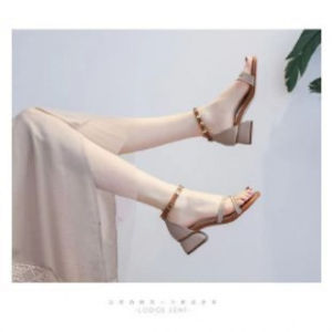 [Free Shipping] Versatile summer mid-heel chunky high-heeled sandals for women new summer style suitable for pairing with skirts with a single strap