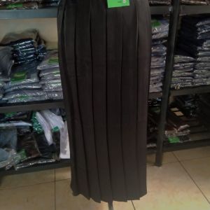 ROK WANITA BAHAN TWIS UNTUK SEKOLAH SMP SMA SMK ROK PANJANG MODEL FULEMPELBAWAHAN SERAGAM SEKOLAH PANJANG BHAN HALUS TEBAL DAN NYAMANROK PRSMUKASMPSMA
