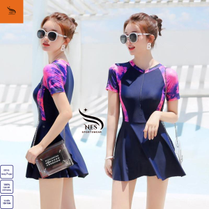 Bikini NES đồ bơi đi biển một mảnh dây kéo trước phối họa tiết TÍM tay ngắn form váy QUẦN đùi bảo hộ kín đáo LNS 071
