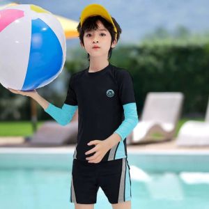 🌹พร้อมส่ง🌹ชุดว่ายน้ำเด็ก 2ชิ้น ชุดว่ายน้ําเด็กชาย แขนยาว+ขาสั้น ชุดสําหรับเด็ก เนื้อผ้านุ่มใส่สบาย กันUV ชาย-หญิง