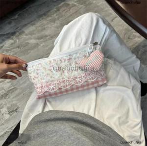 [COD] quanchufjia กระเป๋าใส่ปากกาดีไซน์ลายดอกไม้ลูกไม้หวานความจุมากกล่องดินสออเนกประสงค์อุปกรณ์สำหรับนักเรียน