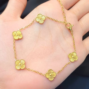Terbaru Gelang Tangan Rantai Baja Titanium Aksen Daun Klover Ala Korea Untuk Wanita