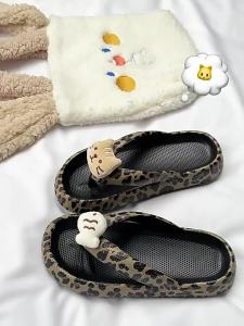 [Free Shipping] New Cartoon Flip-Flops For Women Thick-Soled Sandals For Summer Wear Retro Outdoor Beach Sandals For Students