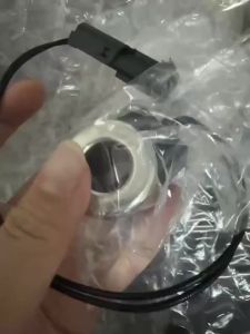 Excavator Parts Lonking 85 SY55/75 Pilot Safety Lock Solenoid Valve Coil YC60/65/85/135 Internal Diameter 18mm Height 40mm