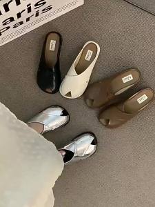[Free Shipping] Vintage Peep-Toe Sandals for Women Summer New Style Unique Design Closed-Toe Flat Roman Half-Sandals