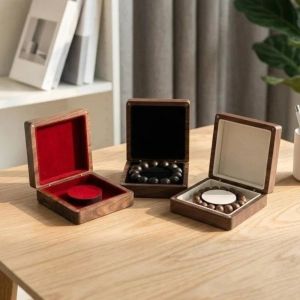 CHANBAEK ic Walnut Wooden Bracelet Holder Luxury Square Hand Chain Box Portable Anti-collision Jewelry Storage Case Couple