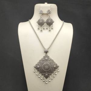 เครื่องประดับตกแต่งชุดล้านนา สินค้าพร้อมจัดส่งจากประเทศไทย