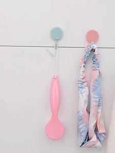 Móc nhựa móc quần áo khăn tắm chìa khóa giá rẻ móc dán tường siêu dính tiện lợi