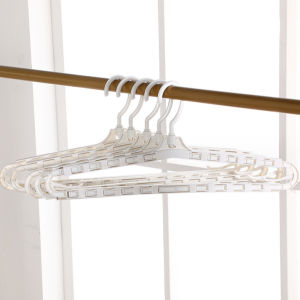 Gratis Semua - Gantungan Baju 1pcs / Gantungan Pakaian / Hanger Pakaian / Gantungan Tarik Hanger Handuk Lebar / Hanger Serbaguna