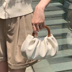 ◘ความรู้สึกการออกแบบเฉพาะที่จับไม้พับเมฆกระเป๋าถือกระเป๋าหญิง 2021 ใหม่ ins messenger มินิกระเป๋าน้ำกระเป๋าสะพายเวอร์ชั่