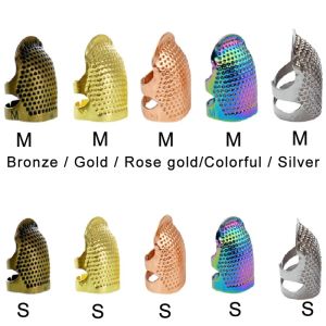 2ชิ้นตัวป้องกันปลอกนิ้วจักรเย็บผ้าแบบย้อนยุคกันปลายนิ้วสามารถปรับได้นิ้วโลหะป้องกันอุปกรณ์เย็บ