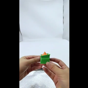 ของเล่นคลายเครียดสำหรับเด็กผู้ใหญ่พวงกุญแจคลายเครียดของเล่นรูปแป้นพิมพ์เปลวไฟ Relief กุญแจกล