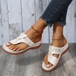 【Free Shipping】New Spring/Summer Large Size Round-Toe Rivet Clip-Toe Sandals with Stitched Thick Soles for Women