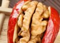 红枣核桃夹  Red Dates with Walnut 250g+- /500g+-. 
