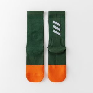 ถุงเท้าสำหรับนักปั่นจักรยาน เนื้อผ้า กันลื่นและทนการเสียดสี​