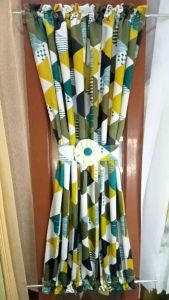 Gorden Kupu-Kupu Tebal Motif Segitiga Piramida