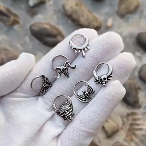 Pack of 2 Stainless Steel Septum Rings Fashion Body Jewelry Nose and Ear Piercing Jewelry Fashion Accessory for Daily