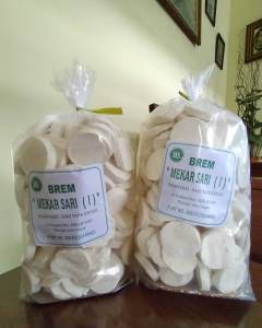 Brem Bulat Asli Solo Sari Tape Murni (isi 27 pcs) Brem Wonogiri