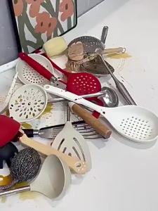 【Ship in 24H】Ship 24H Suction Hook 5 Row Foldable Suction Cup Bathroom Rack Punch Free Suction Cup Hook Clothes Towel Holder Door Wall Sticky Hooks Multifunctional Storage Rack 吸盘置物架 挂钩