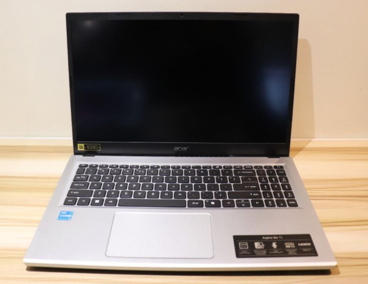 thumbnail image 2 of Refurbished Acer Aspire Go 15 Laptop – 15.6" FHD, Intel Core 3 N355, 8GB RAM, 128GB SSD 2 of 4