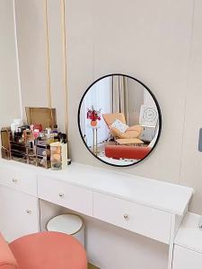 Round Bathroom Wall Mirror 40/50/60CM Modern Dressing Mirror for Toilet & Vanity Minimalist Round Bathroom Mirror Decorative Waterproof Mirror