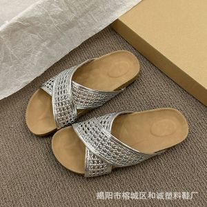 [Free Shipping] Thick-Soled Woven Cross-Strap Sandals For Women A New And Fashionable Summer Style Versatile And Comfortable For Outdoor Wear With A Soft Sole And A Single-Strap Design