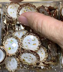 5 nút vét Kim Tuyến xi vàng.