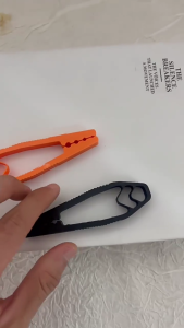 เครื่องมือวางตำแหน่งเล็บที่แม่นยำกันการชนนิ้วสำหรับช่างฝีมือที่ชื่นชอบการทำเล็บที่ใช้ในระยะยาว