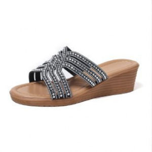 Plus Size WomenS Sandals 2025 Summer New Square-Toed Rhinestone Wedge Slip-On Beach Slippers Sweet Style