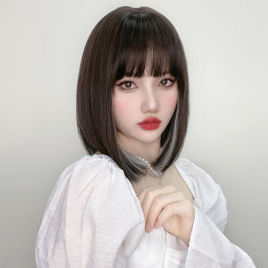 Lisas Fashionable and Popular Bangs Short Straight Hair Dyed Wig Collarbone Natural Full Wig
