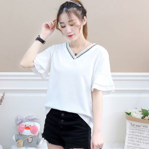 LH.Moonlight ✨💌 ลดอายุ ย้อนวัย  ขายดีประจำฤดูกาล ต้องรีบมาตำกันแล้วน๊ากับเสื้อคอวี แขนระบาย พริ้วๆ สีสันสดใสมากเว่อร์ ต้องรีบแล้วน๊าสาวๆ👸🏻