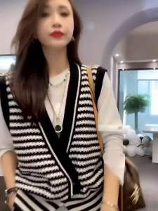 Áo Khoác Len Gile Phối Kẻ Siêu Xinh