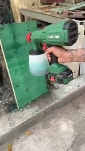 Máy phun sơn pin Dekton M21 SPS1000BL mô tơr không chổi than STORE SILEMAYMOC
