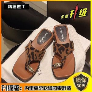 [Free Shipping] Wedge Toe-Loop Flip-Flops for Women Summer Outdoor Wear 2026 New Model High-End Beach Sandals