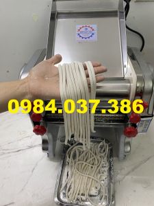 Máy cán bột cắt bột làm mì sợi bánh canh hủ tiếu chạy điện FK200