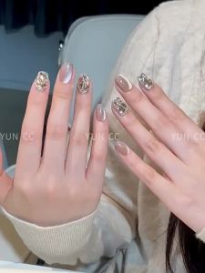 【Handmand】Short coffin shaped trapezoid Artificial Nail art Milk Tea Colored Crystal Cats Eye Champagne Diamond Sparkle Reusable and Removable fake Nails