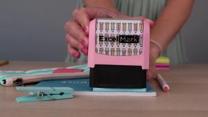 Tem nhãn cá nhân hóa cho giáo viên ExcelMark cho lớp học - Tem tùy chỉnh để chấm điểm - Đùa hài hước với 12 mẫu gắn phong cách (mặt đen một công việc pizza tuyệt vời)