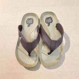 Red apple รองเท้าหูหนีบผู้ชาย ยี่ห้อ เรดแอฟเปิ้ล รุ่น 892 (4-9)